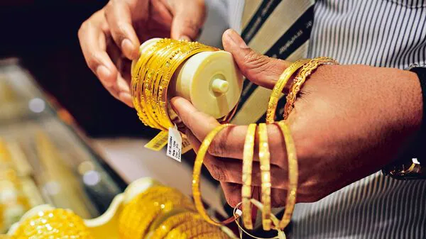 Gold selling process in Chennai with testing and instant payout